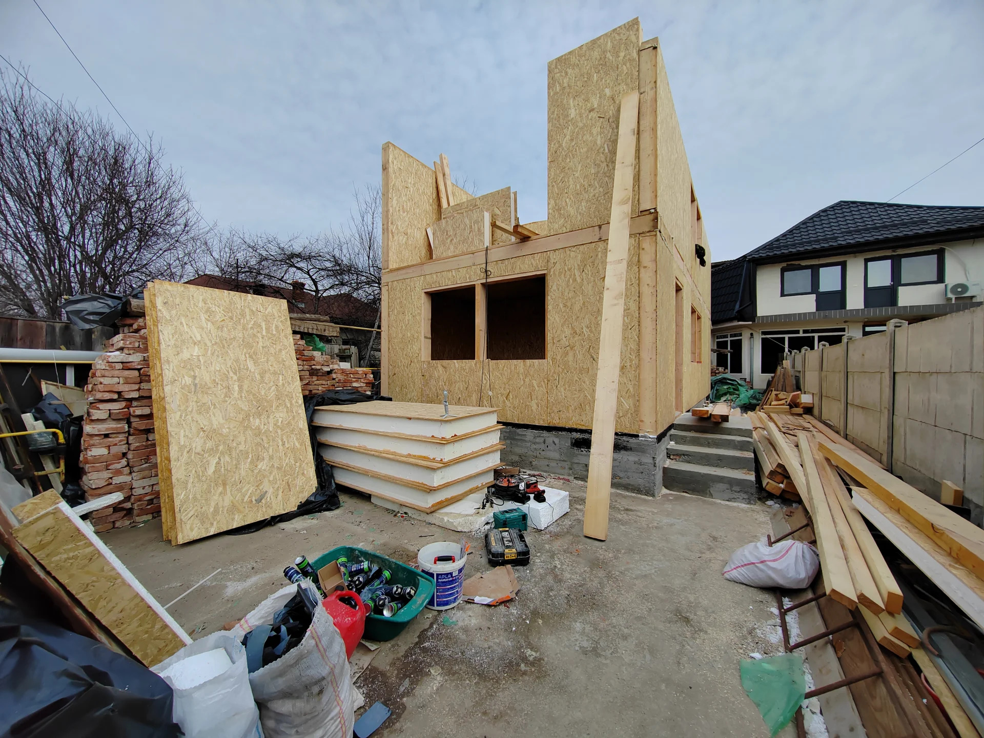 Professional SIP panel installation